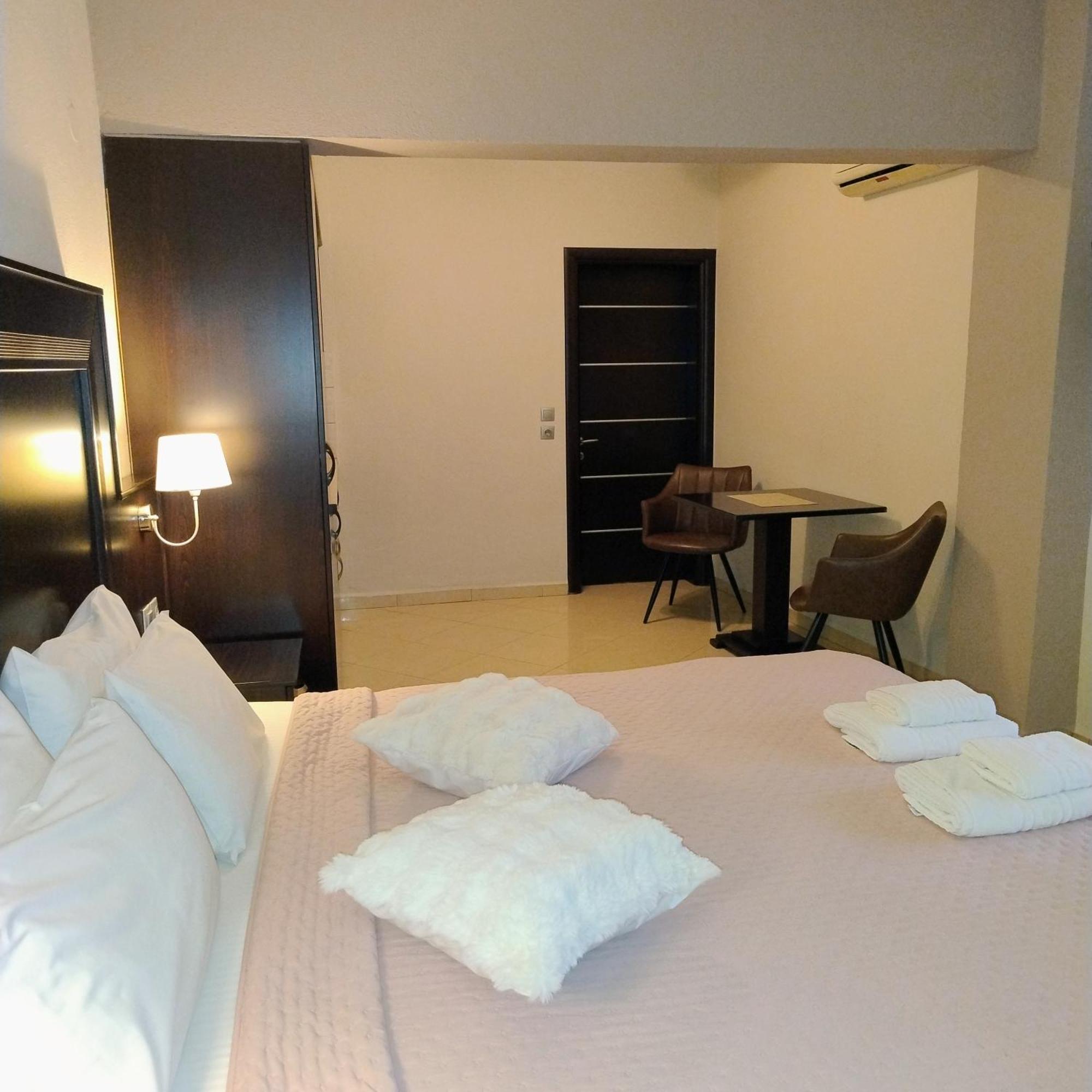 Neraides Hotel Loutraki  Ngoại thất bức ảnh